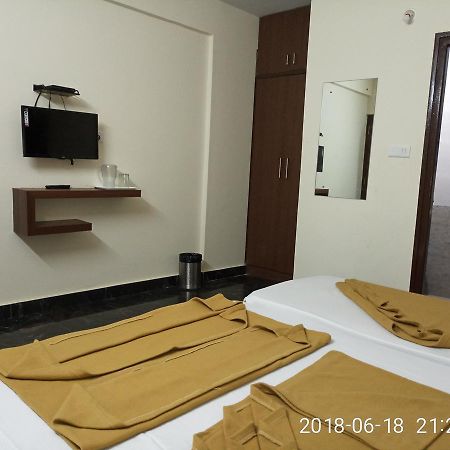 Sapphire Stay Bangalore Buitenkant foto
