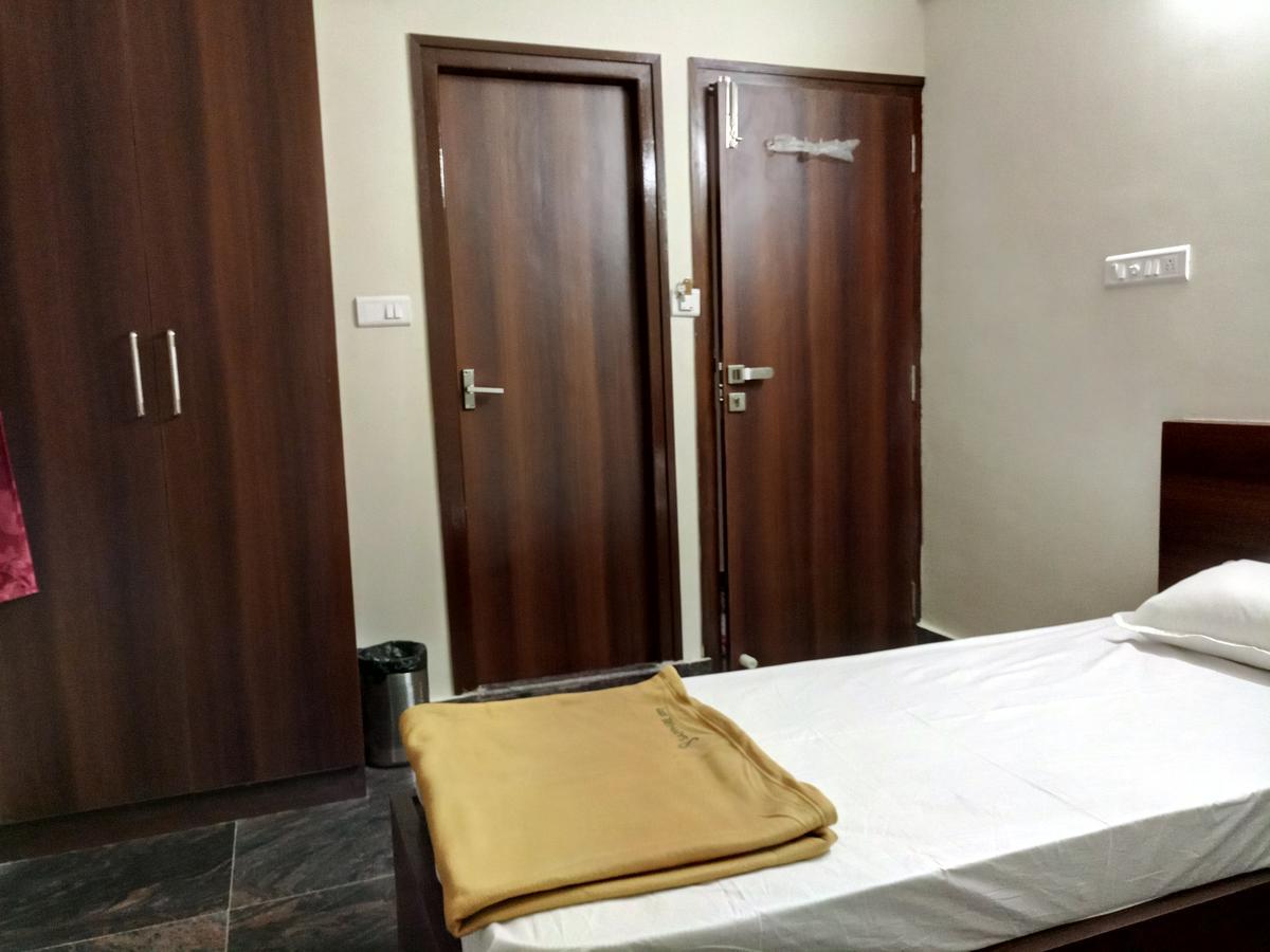 Sapphire Stay Bangalore Buitenkant foto