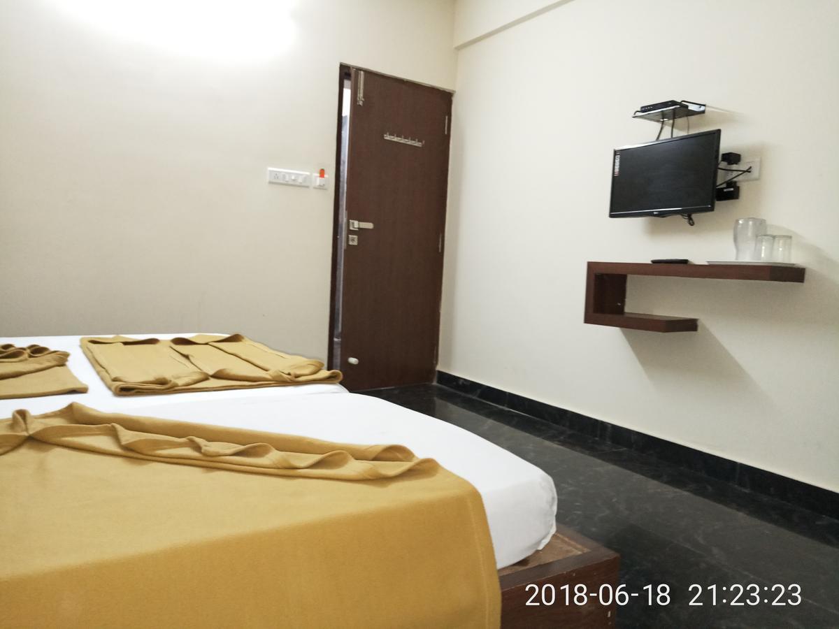 Sapphire Stay Bangalore Buitenkant foto