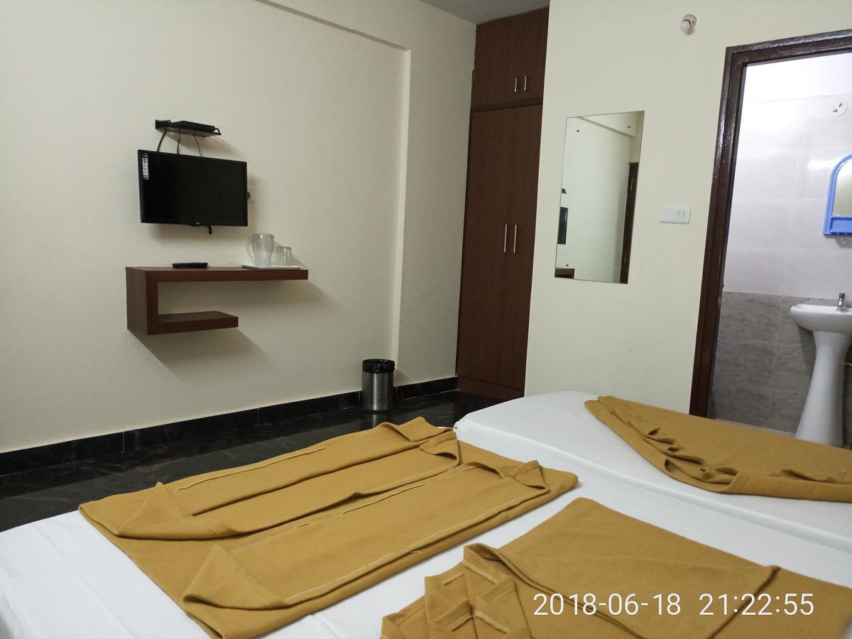 Sapphire Stay Bangalore Buitenkant foto